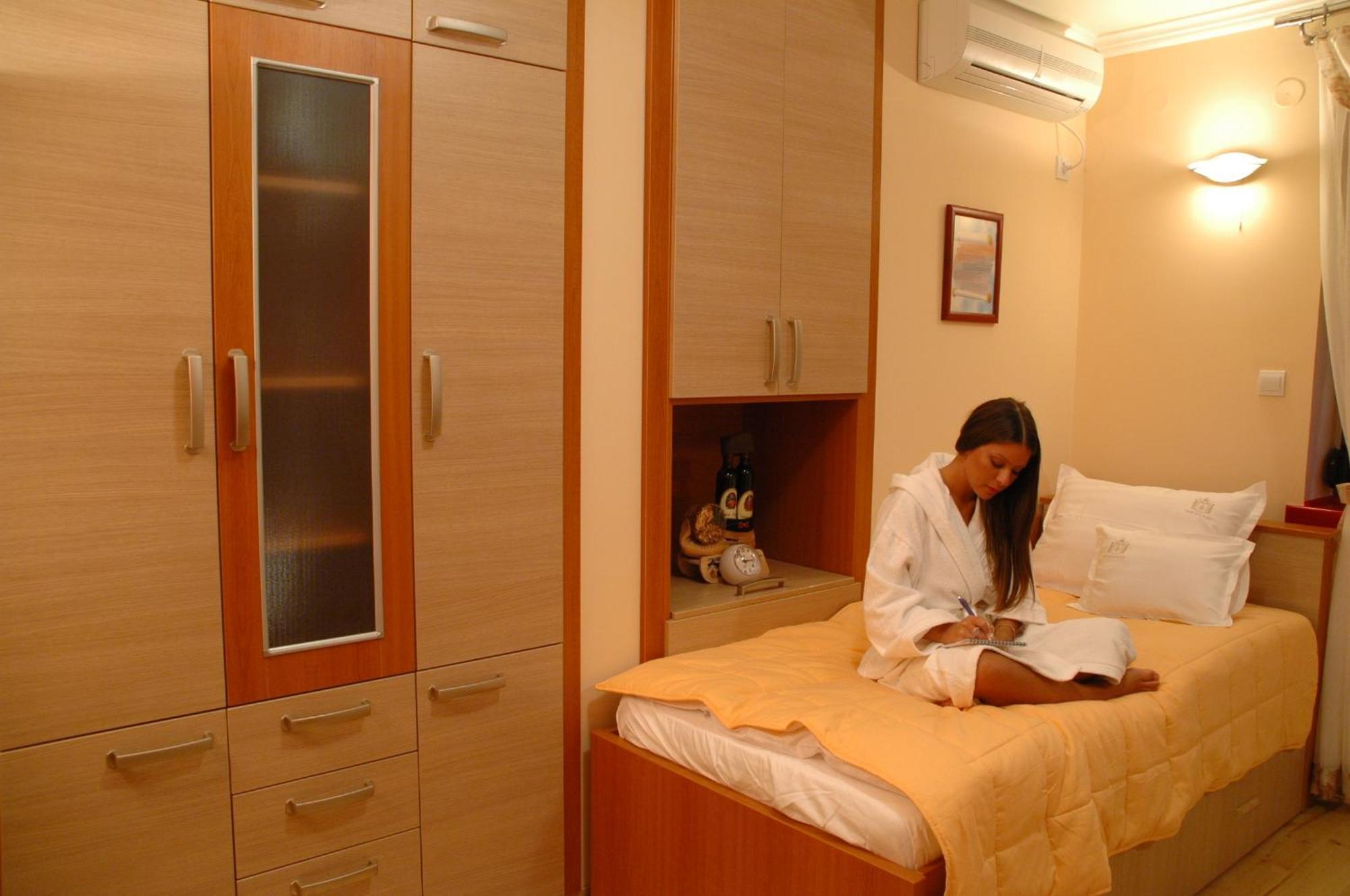 Hotel Tehnograd คราลเยโว ภายนอก รูปภาพ